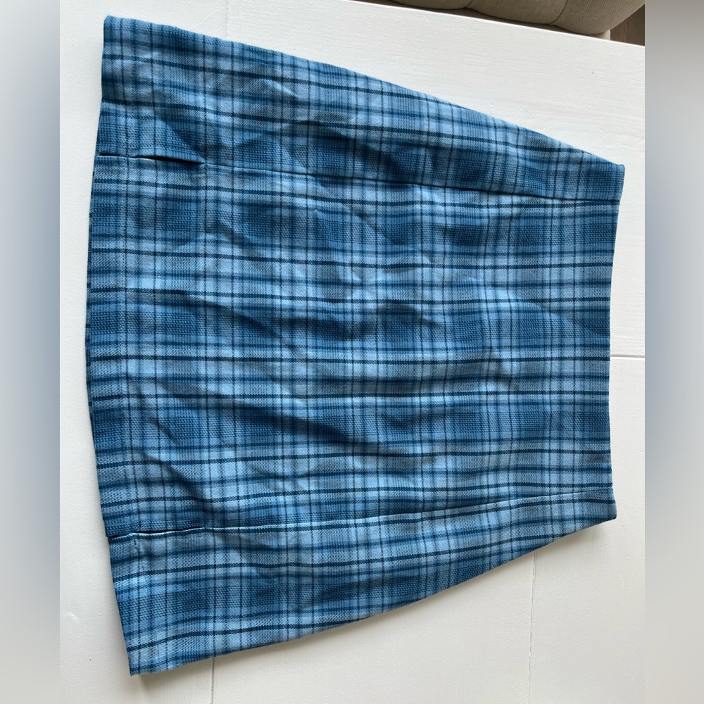Brandy Melville cute blue plaid skirt